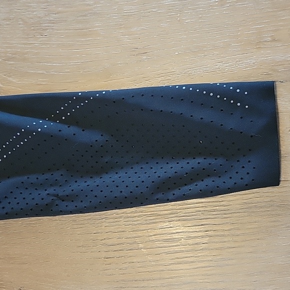 Athleta Black  7/8 Athletic Leggings Size Small - Picture 2 of 5